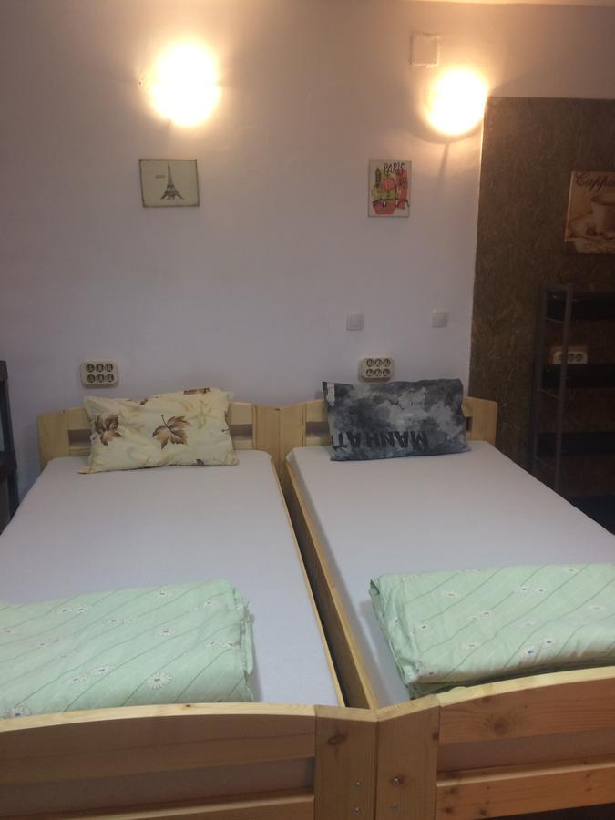 Auberge de jeunesse Casa Roz à Cluj-Napoca Extérieur photo