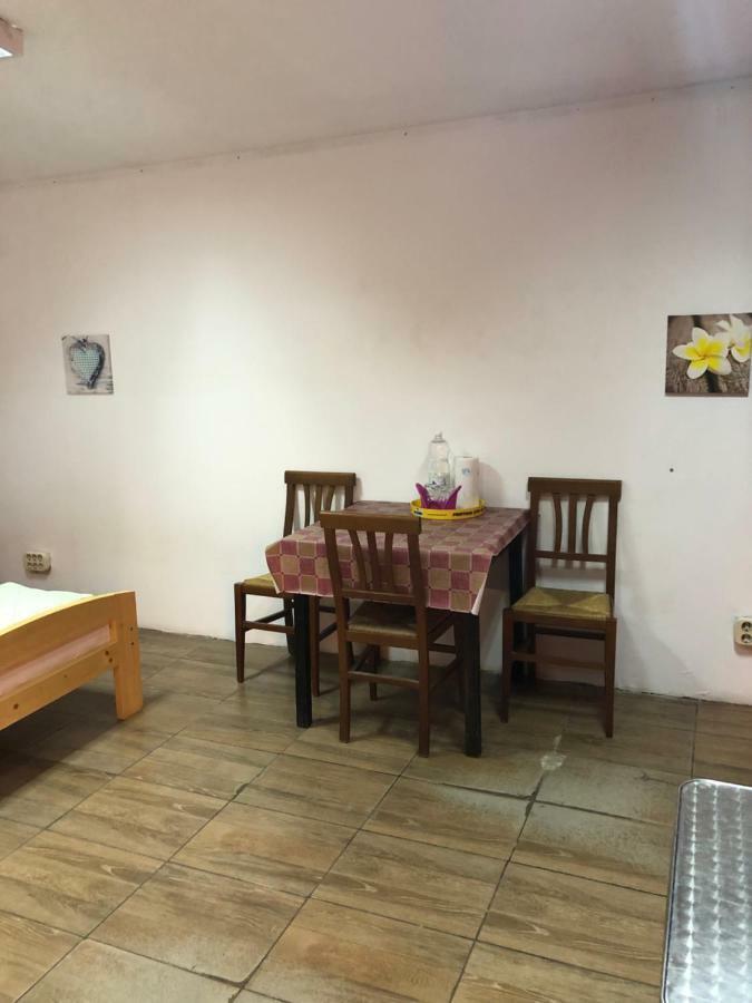 Auberge de jeunesse Casa Roz à Cluj-Napoca Extérieur photo
